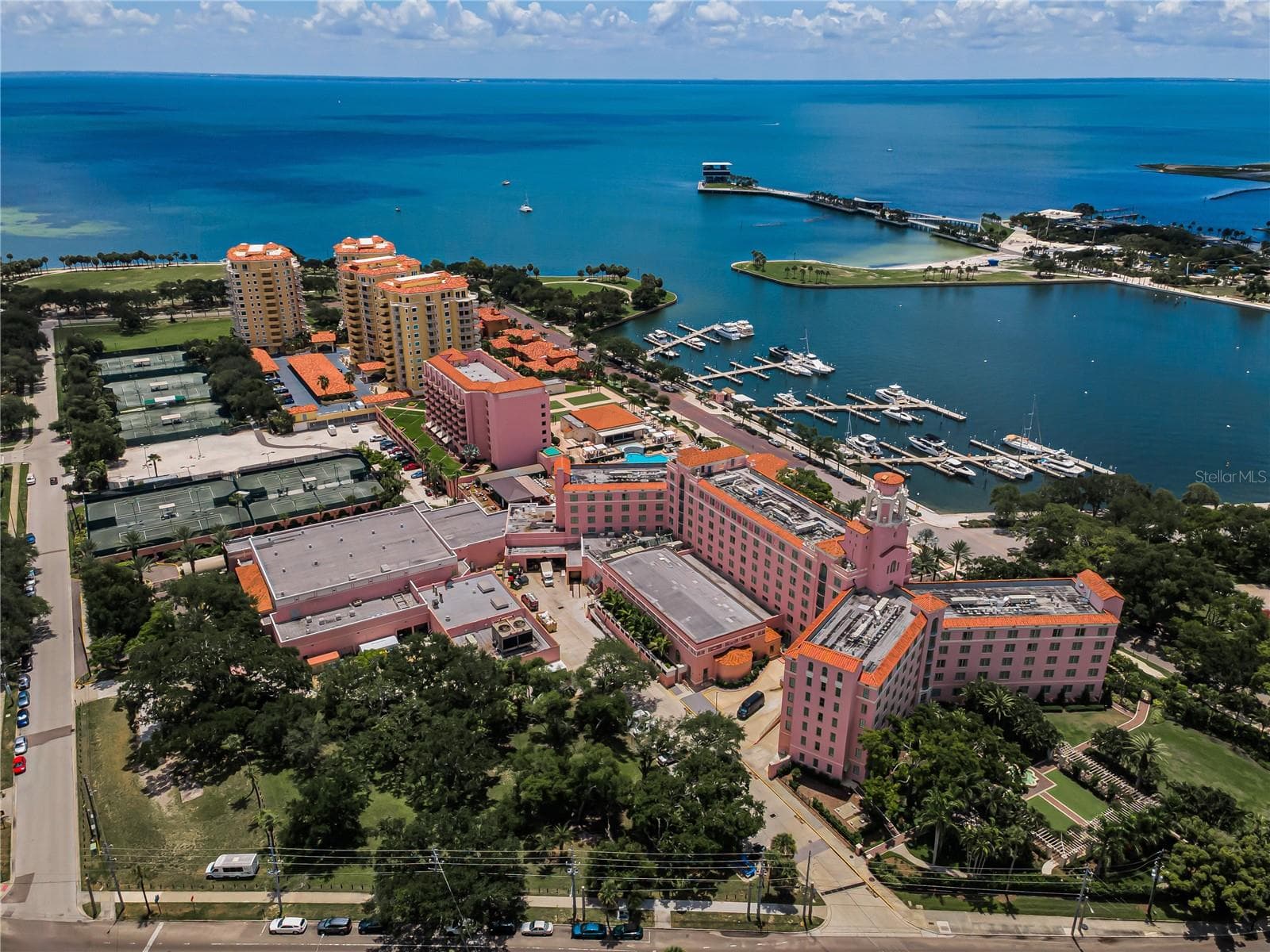 Vinoy complex with the Vinoy Place condo, and Marina. - 732 NE OAK ST, ST PETERSBURG