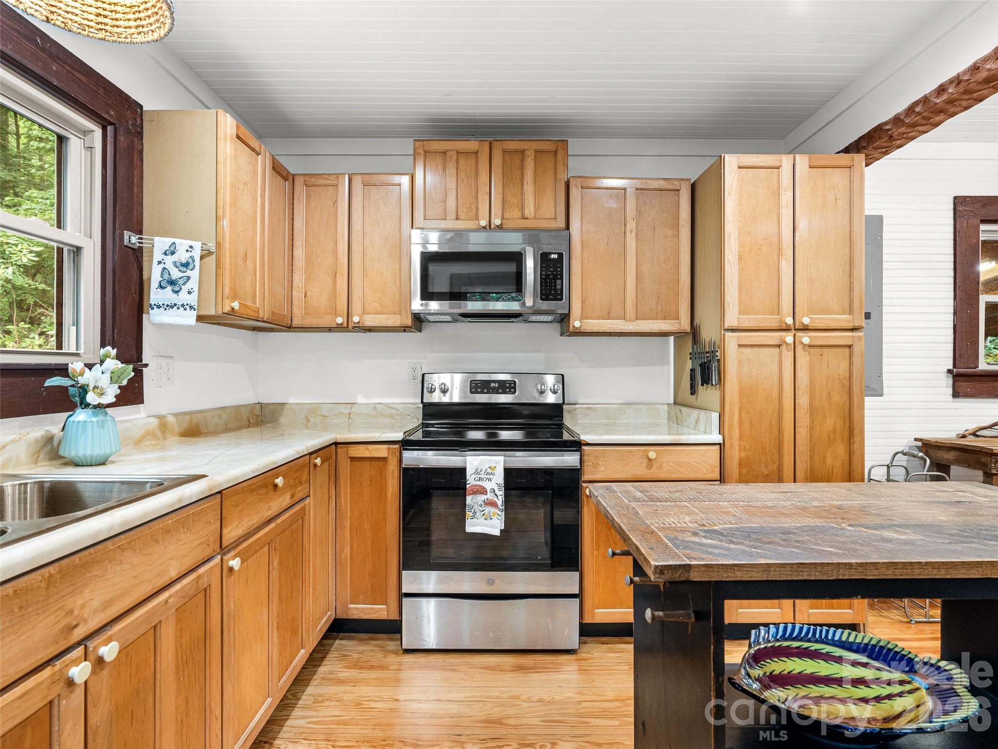Single Family Residence at 206 Chestnut Hill Road, Gerton, photo 8 of 48