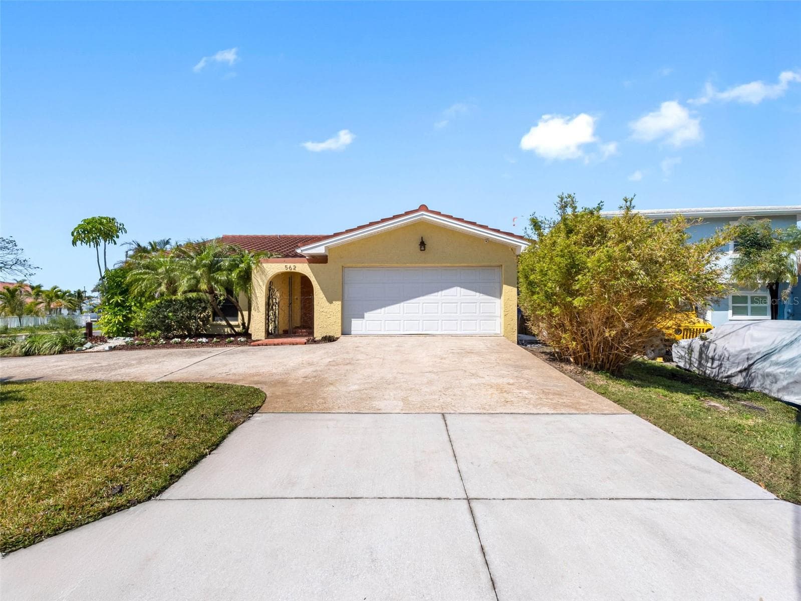 Single Family Residence at 562 JOHNS PASS AVE, MADEIRA BEACH, photo 12 of 89