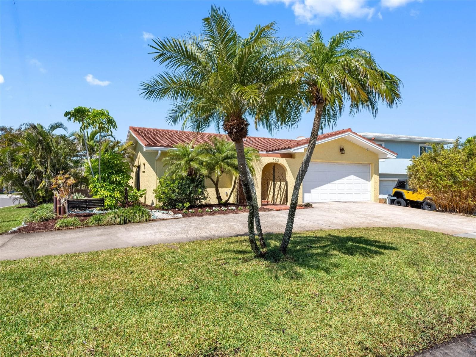 Single Family Residence at 562 JOHNS PASS AVE, MADEIRA BEACH, photo 13 of 89
