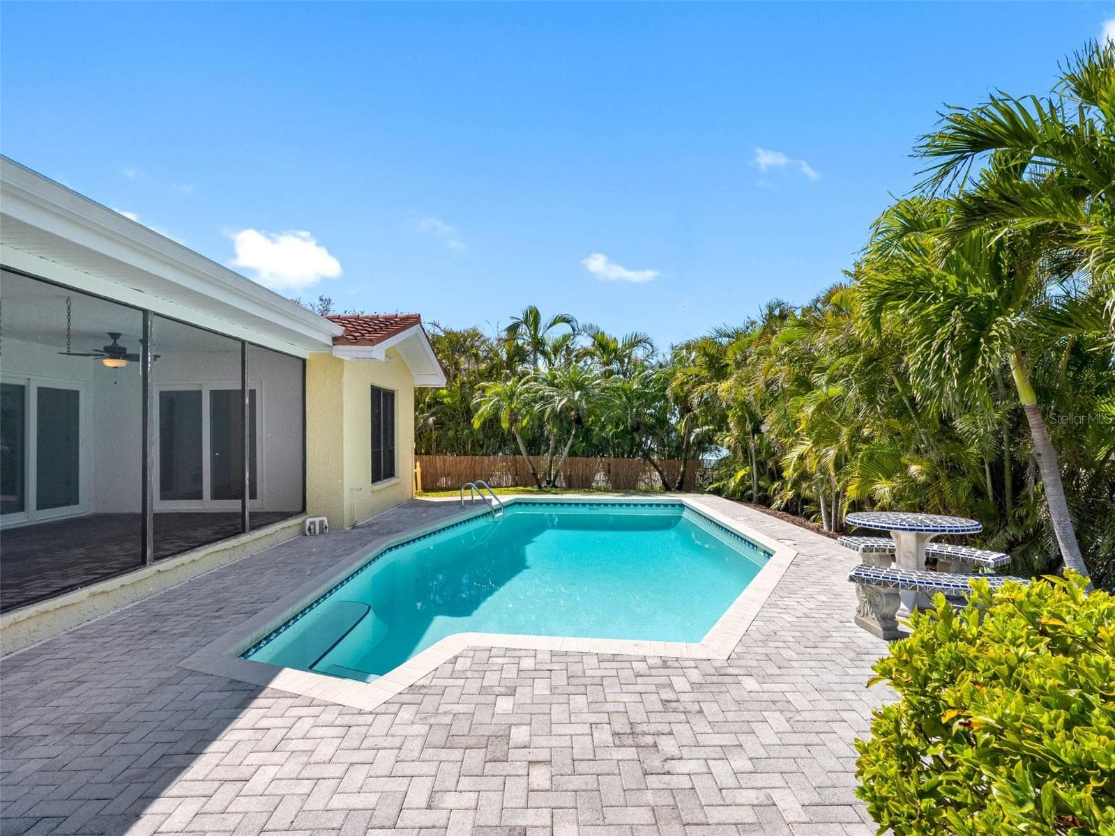 Single Family Residence at 562 JOHNS PASS AVE, MADEIRA BEACH, photo 16 of 89