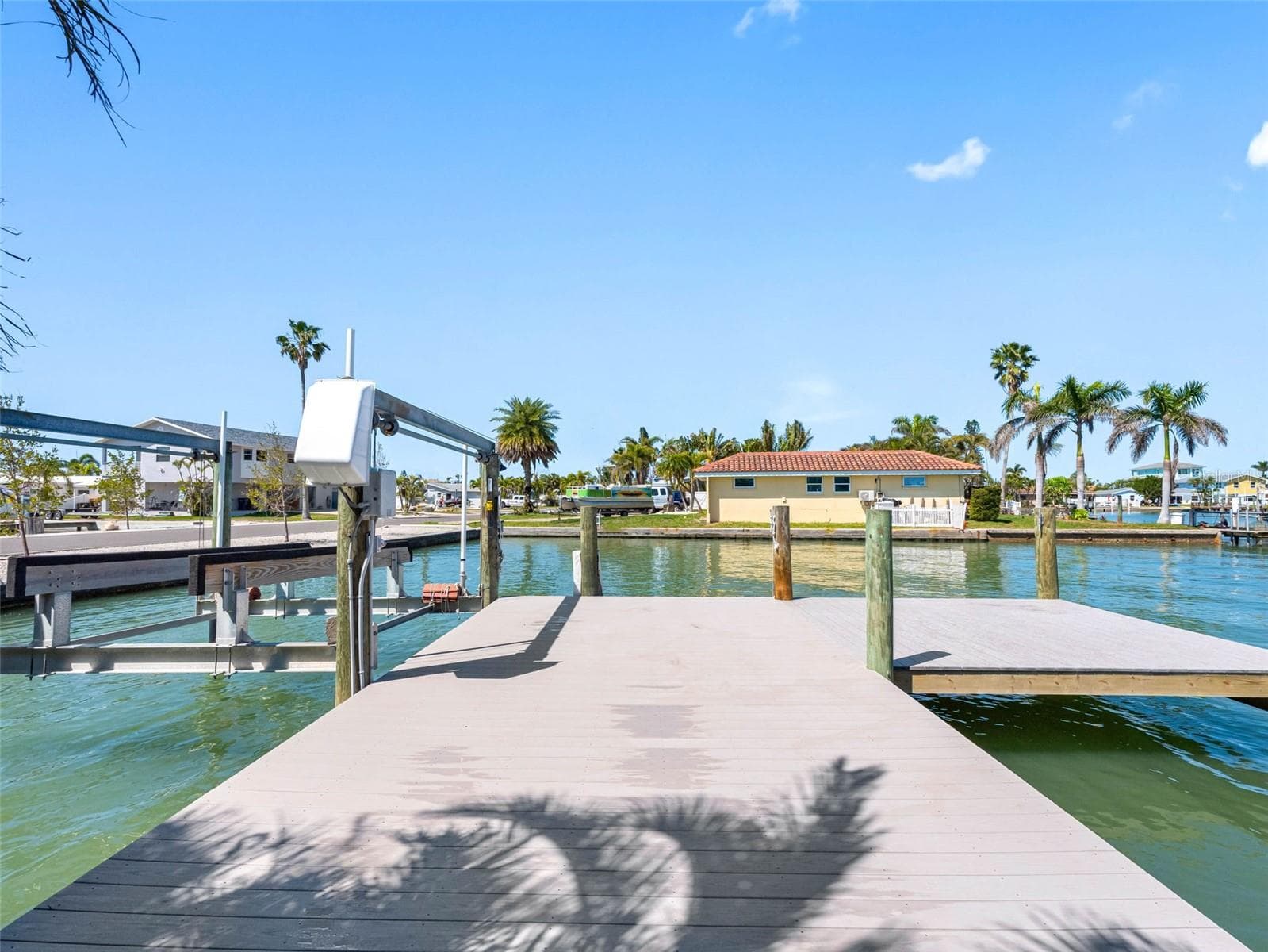 Single Family Residence at 562 JOHNS PASS AVE, MADEIRA BEACH, photo 21 of 89
