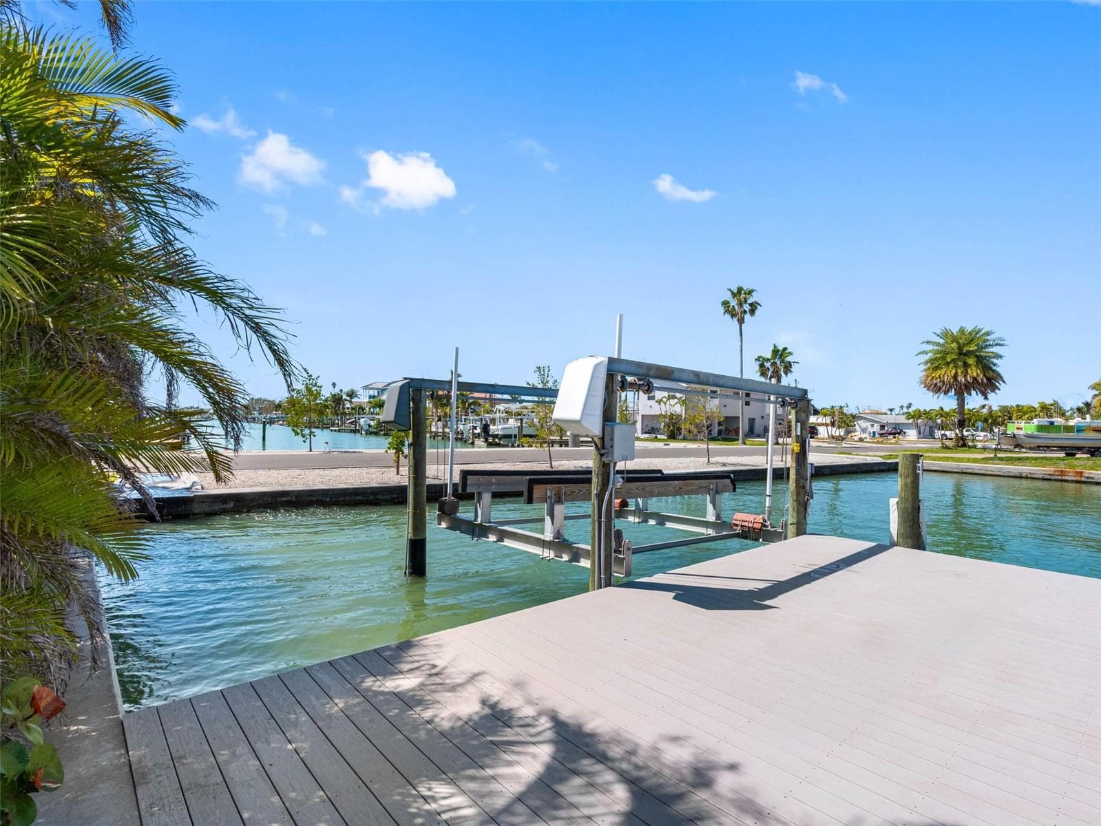 Single Family Residence at 562 JOHNS PASS AVE, MADEIRA BEACH, photo 22 of 89