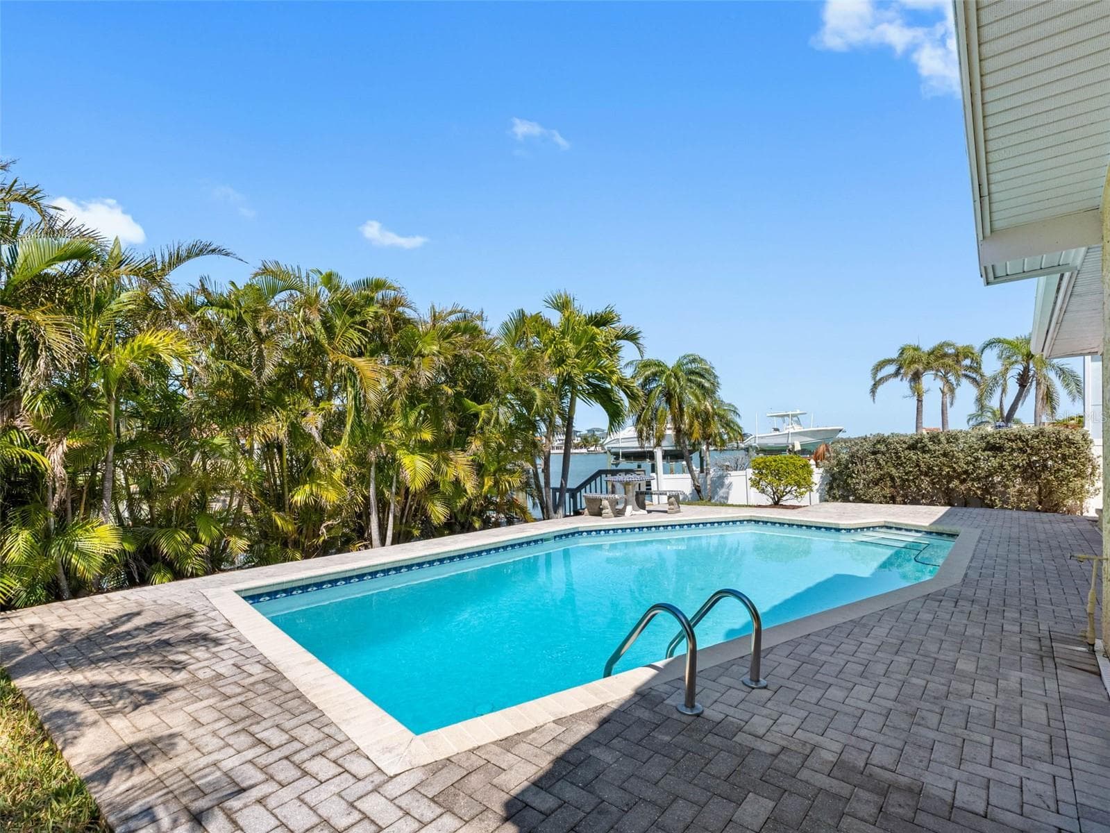Single Family Residence at 562 JOHNS PASS AVE, MADEIRA BEACH, photo 28 of 89