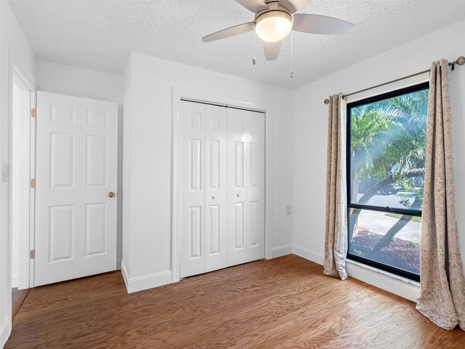 Single Family Residence at 562 JOHNS PASS AVE, MADEIRA BEACH, photo 47 of 89