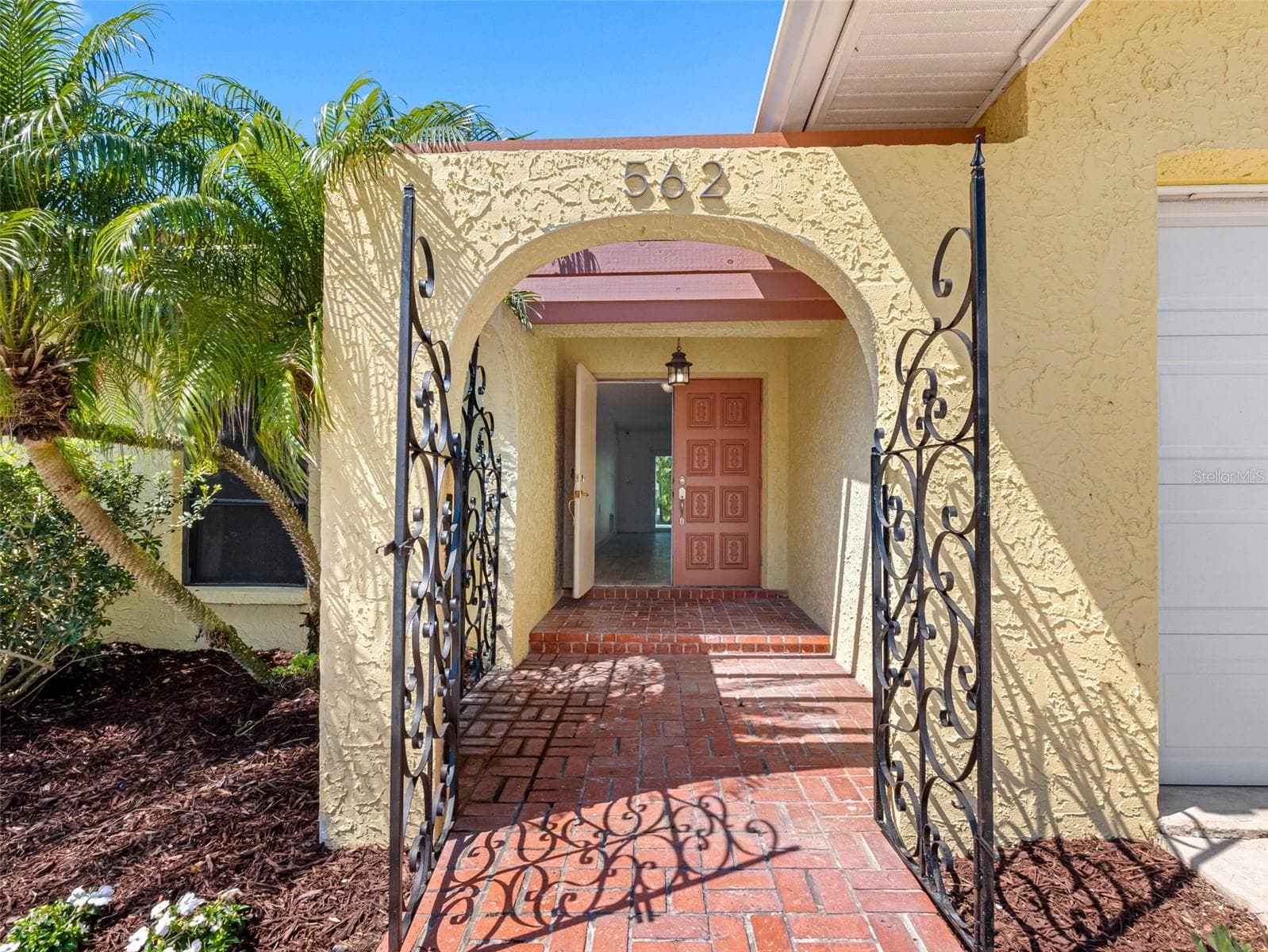 Single Family Residence at 562 JOHNS PASS AVE, MADEIRA BEACH, photo 50 of 89