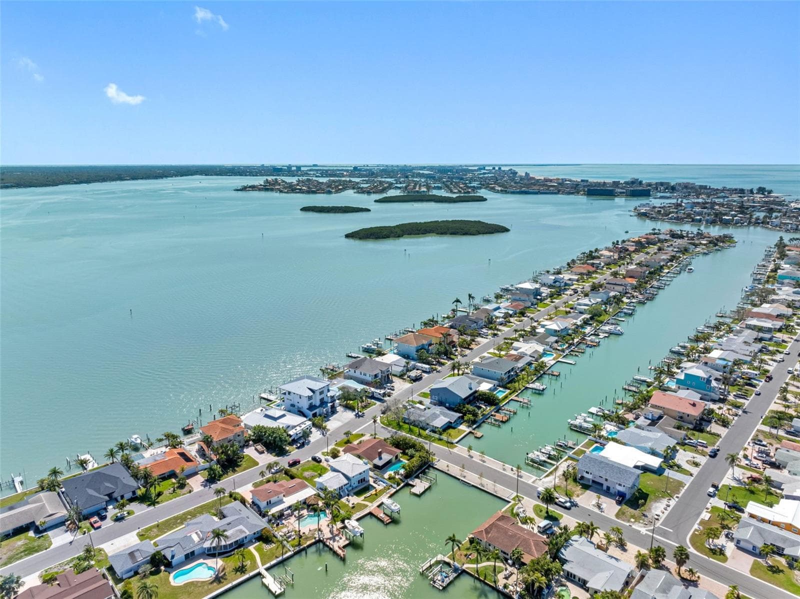 Single Family Residence at 562 JOHNS PASS AVE, MADEIRA BEACH, photo 82 of 89
