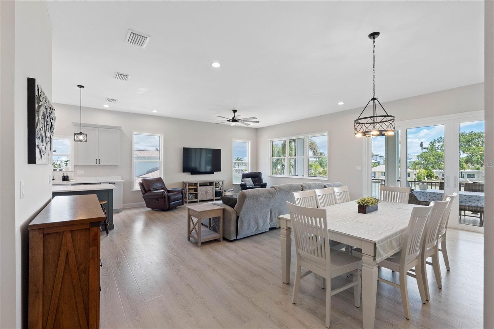 Single Family Residence at 16025 REDINGTON DR, REDINGTON BEACH, photo 7 of 68