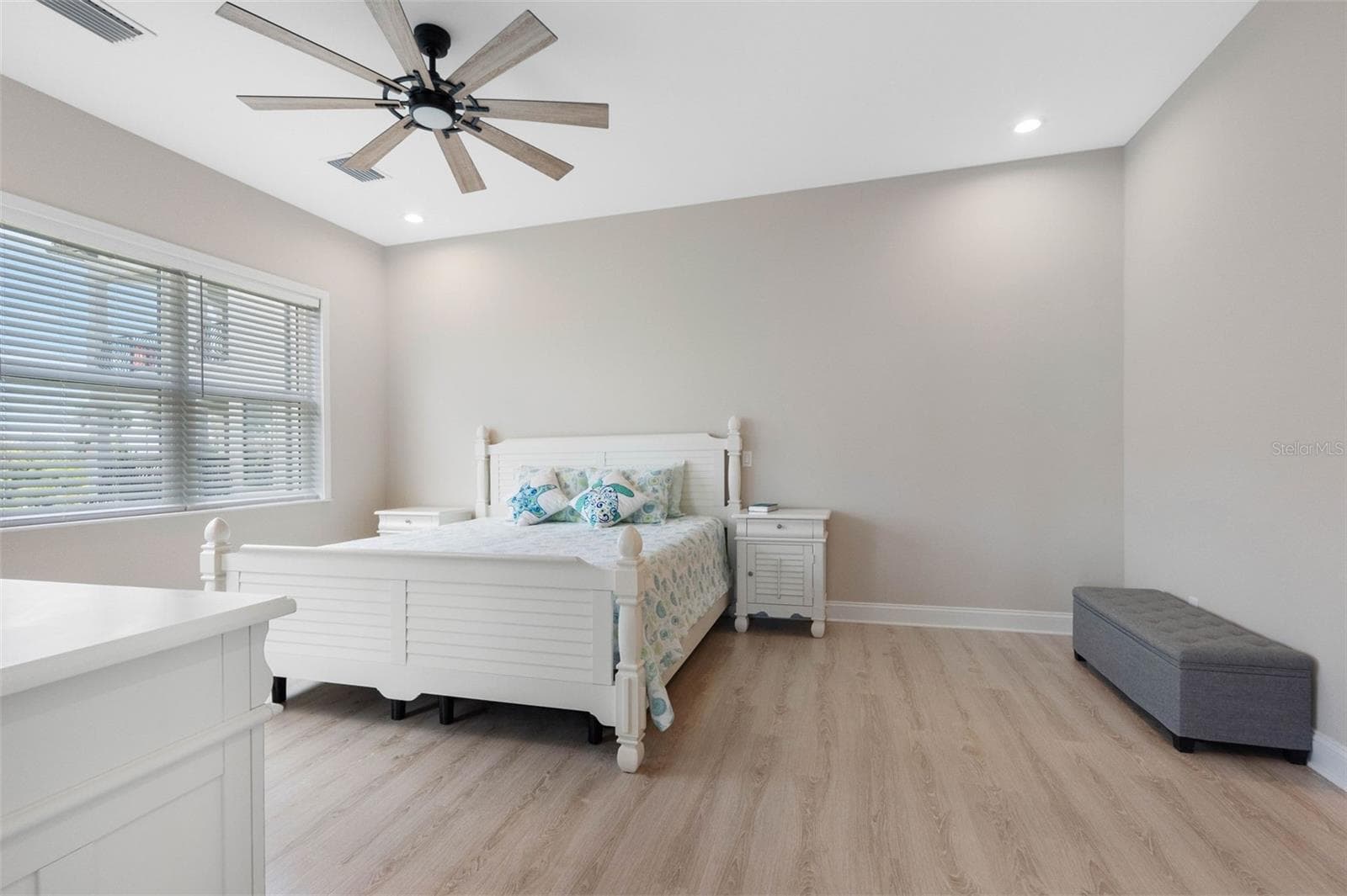 Single Family Residence at 16025 REDINGTON DR, REDINGTON BEACH, photo 19 of 68