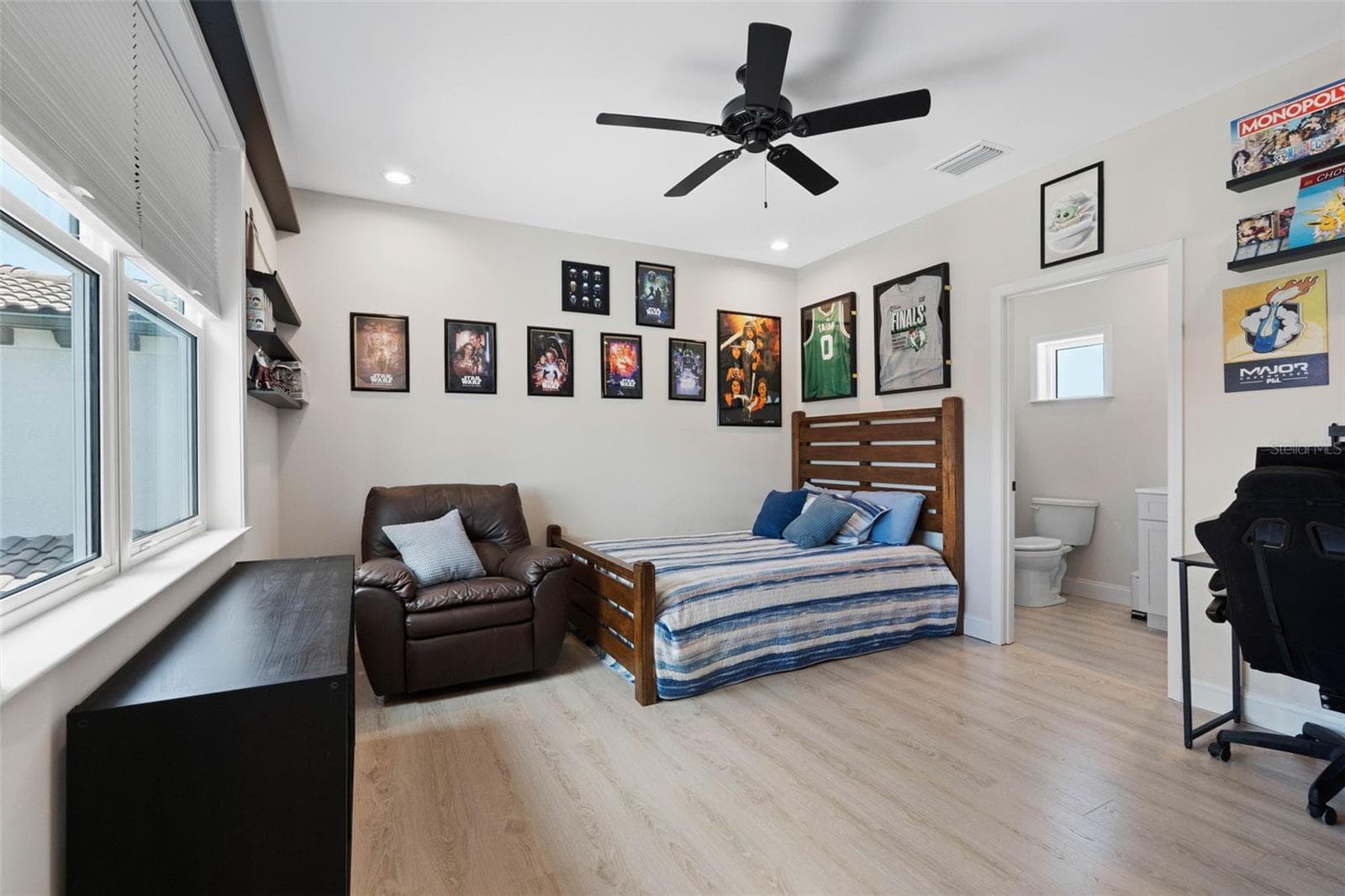Single Family Residence at 16025 REDINGTON DR, REDINGTON BEACH, photo 36 of 68
