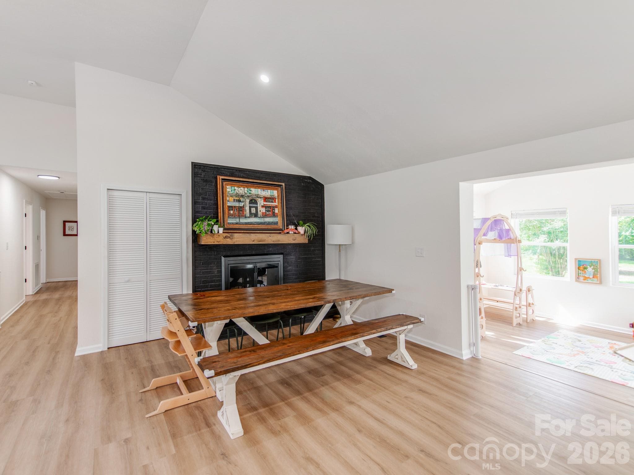 Single Family Residence at 629 Belmorrow Drive, Charlotte, photo 13 of 34