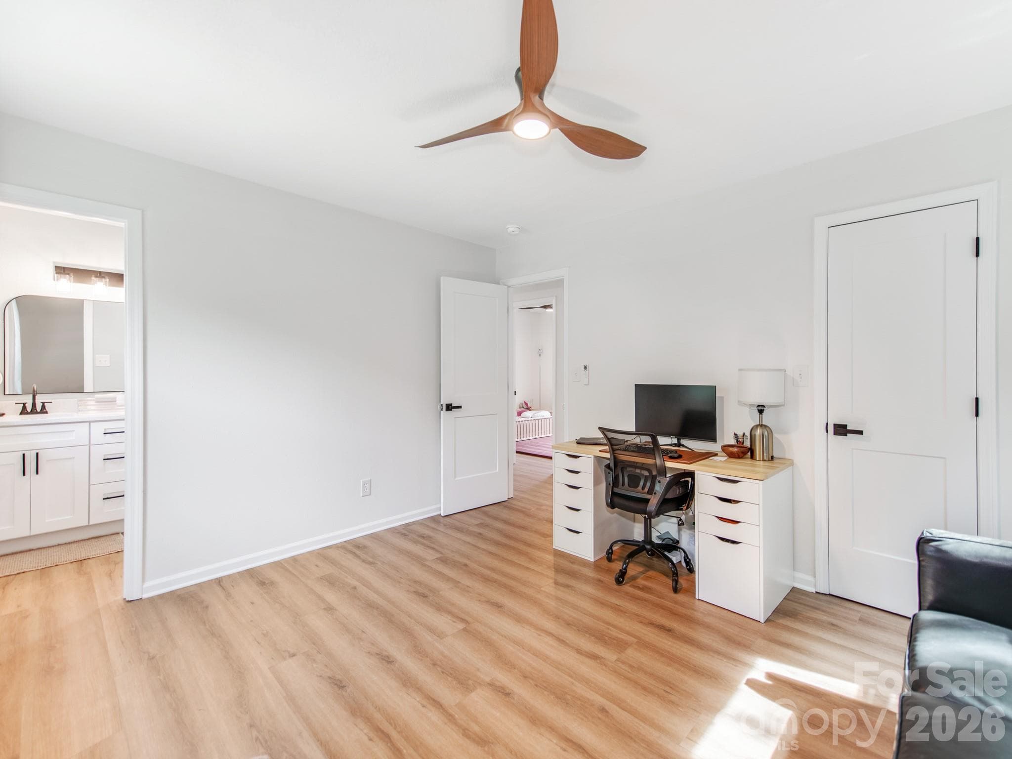 Single Family Residence at 629 Belmorrow Drive, Charlotte, photo 22 of 34