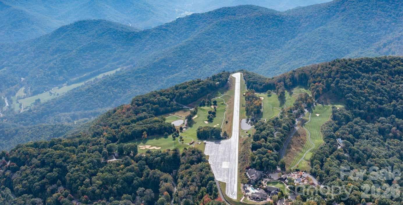 HIGHEST RUNWAY EAST OF THE MISSISSIPPI - Burnsville