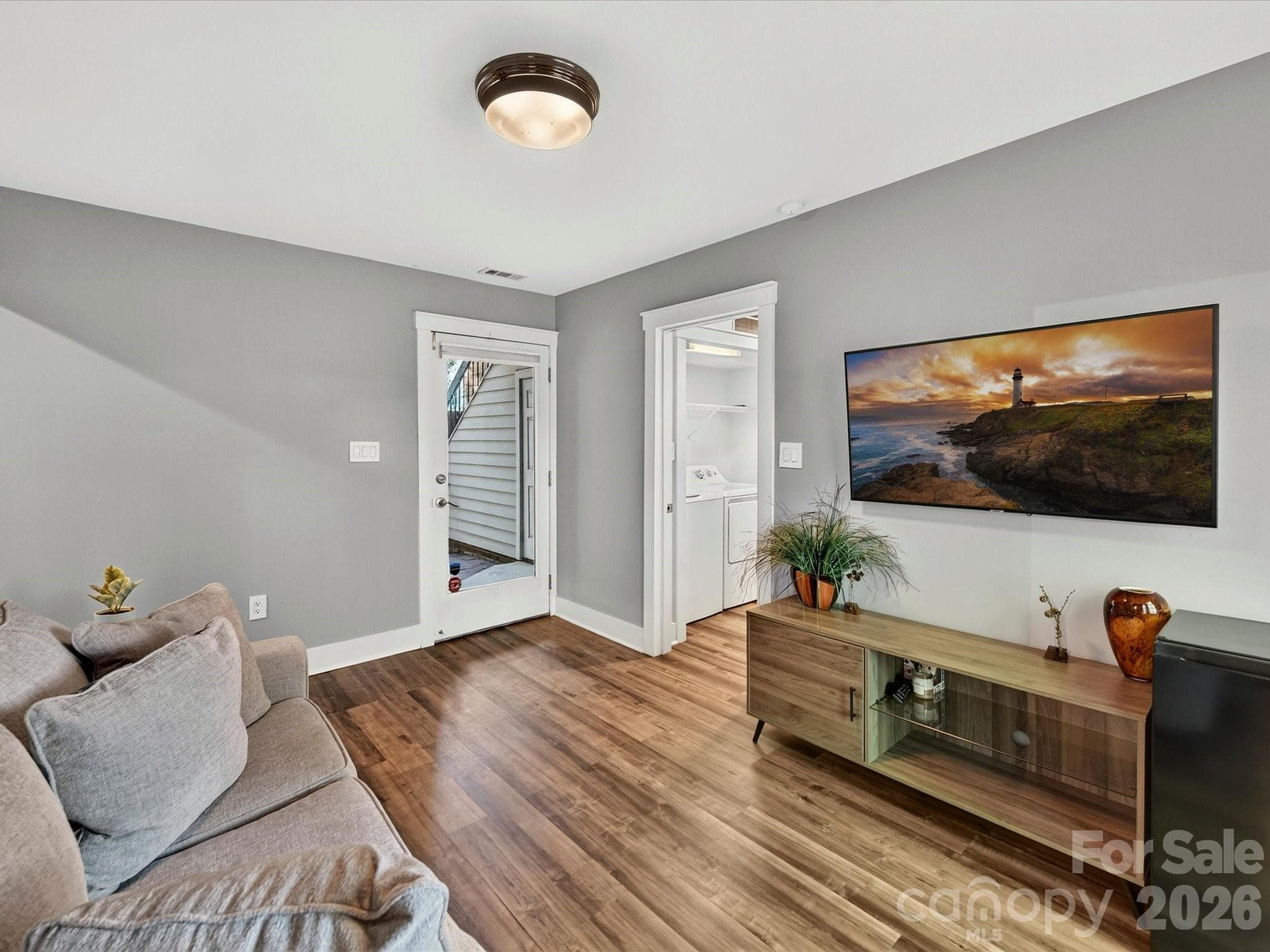 Townhouse at 232 S Clarkson Street, Charlotte, photo 19 of 28