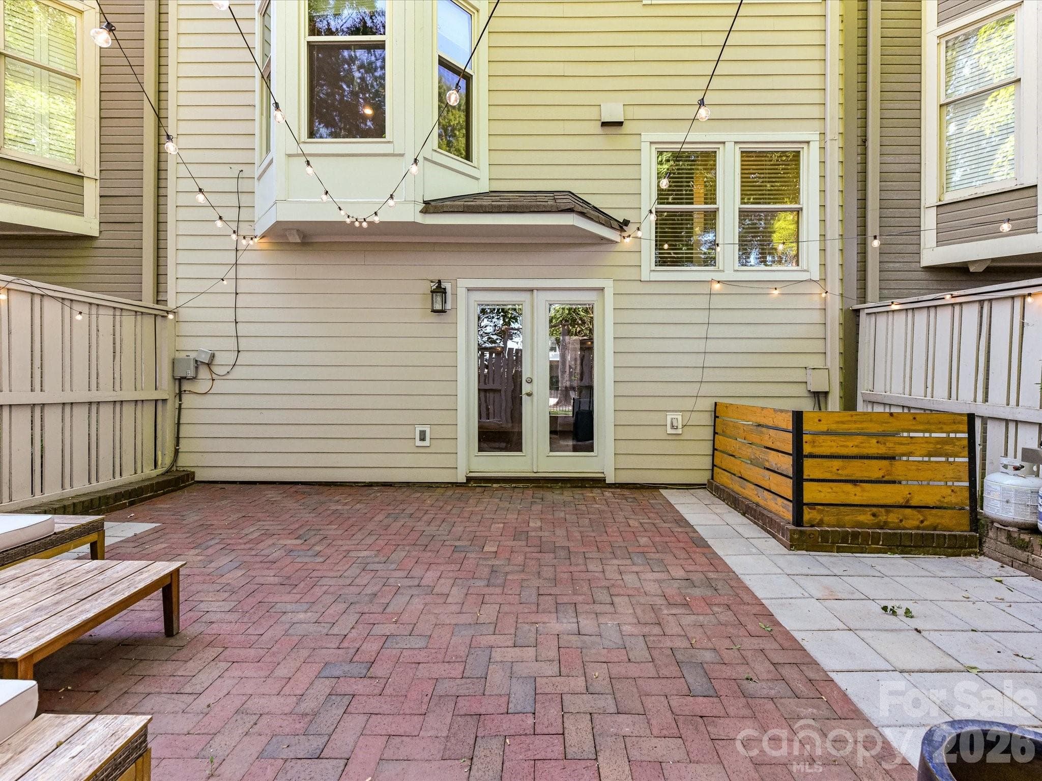 Townhouse at 232 S Clarkson Street, Charlotte, photo 27 of 28