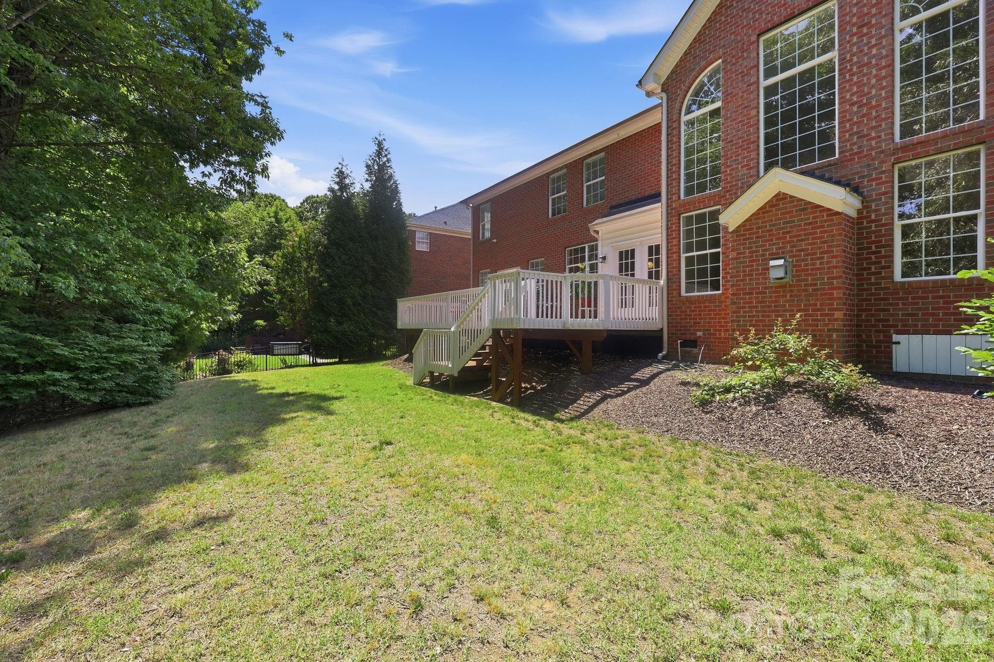 very private back yard - Huntersville