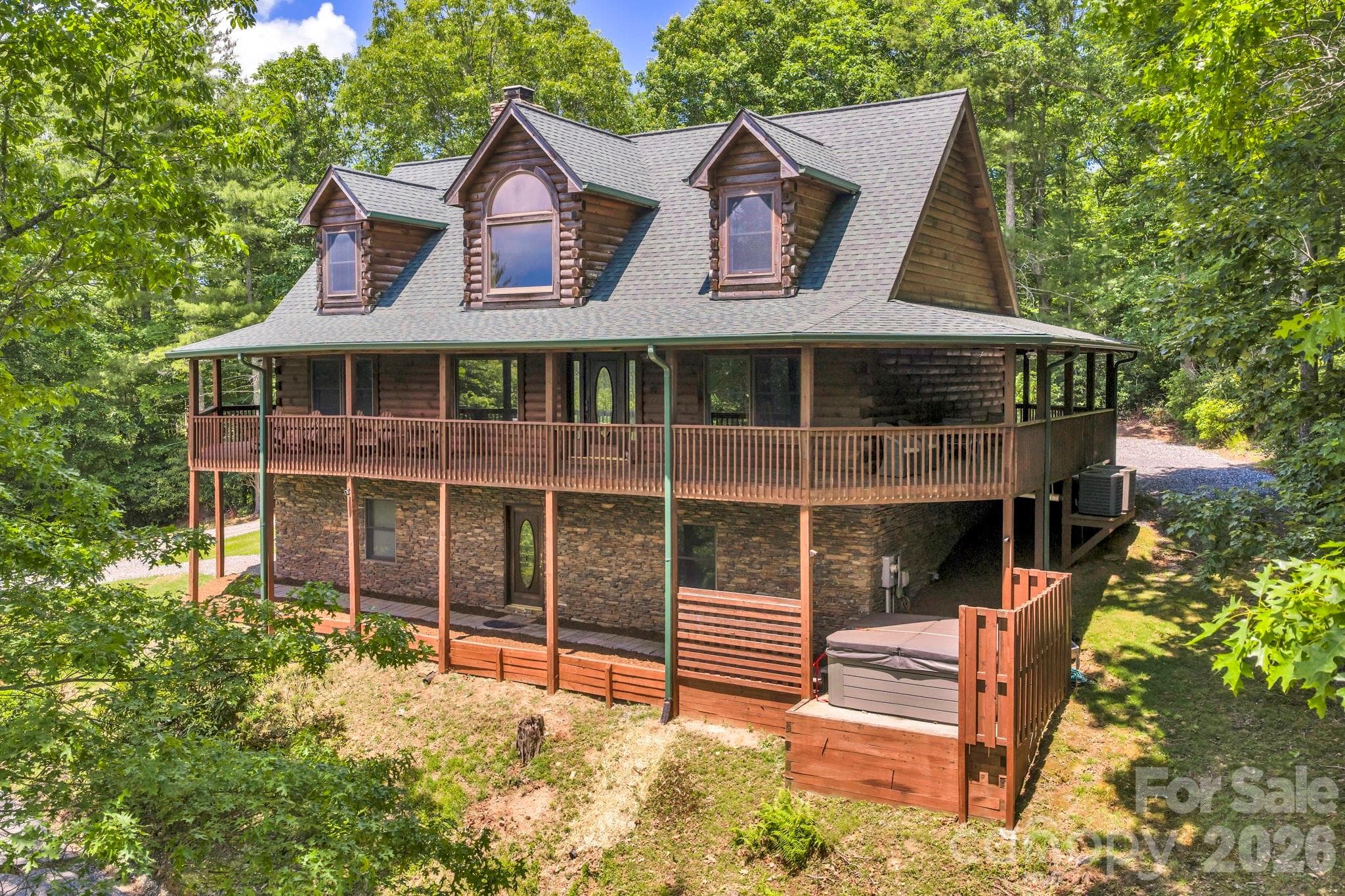 Ample outdoor living space... and hot tub! - 328 Nile Park Drive, Blowing Rock