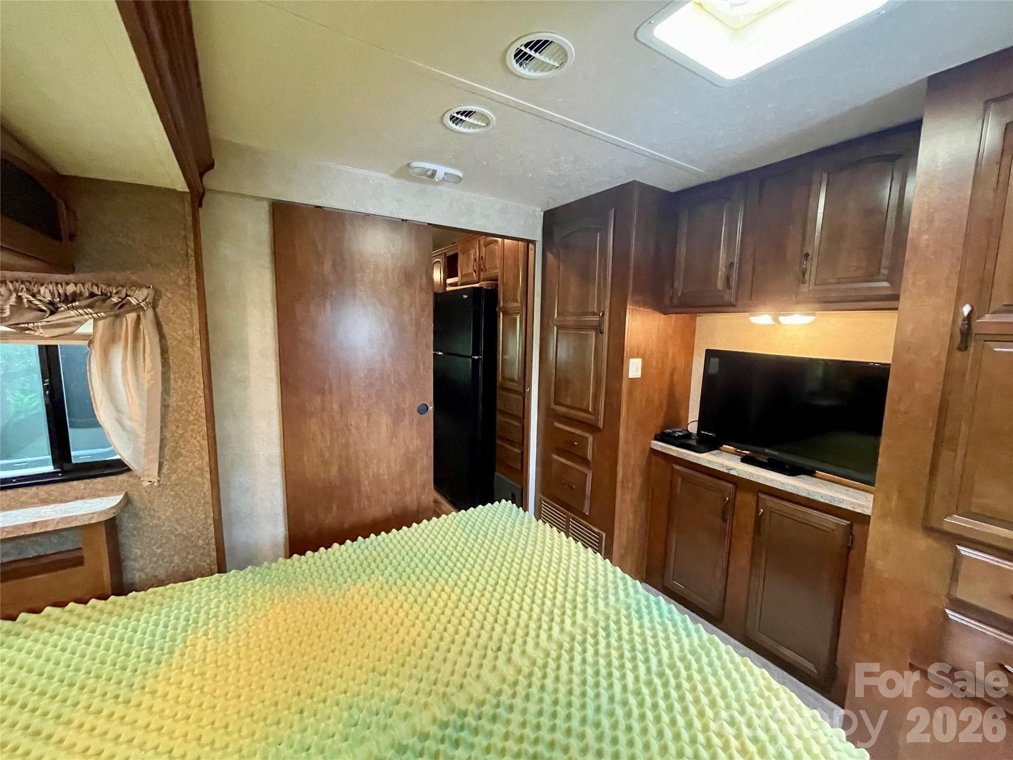 Single Family Residence at 226 Saddle Ridge Drive, Ennice, photo 10 of 23