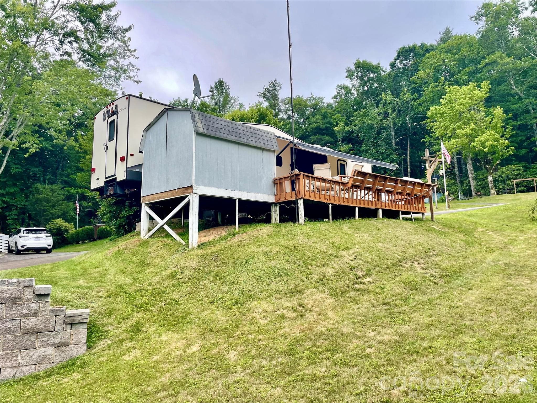 Single Family Residence at 226 Saddle Ridge Drive, Ennice, photo 16 of 23