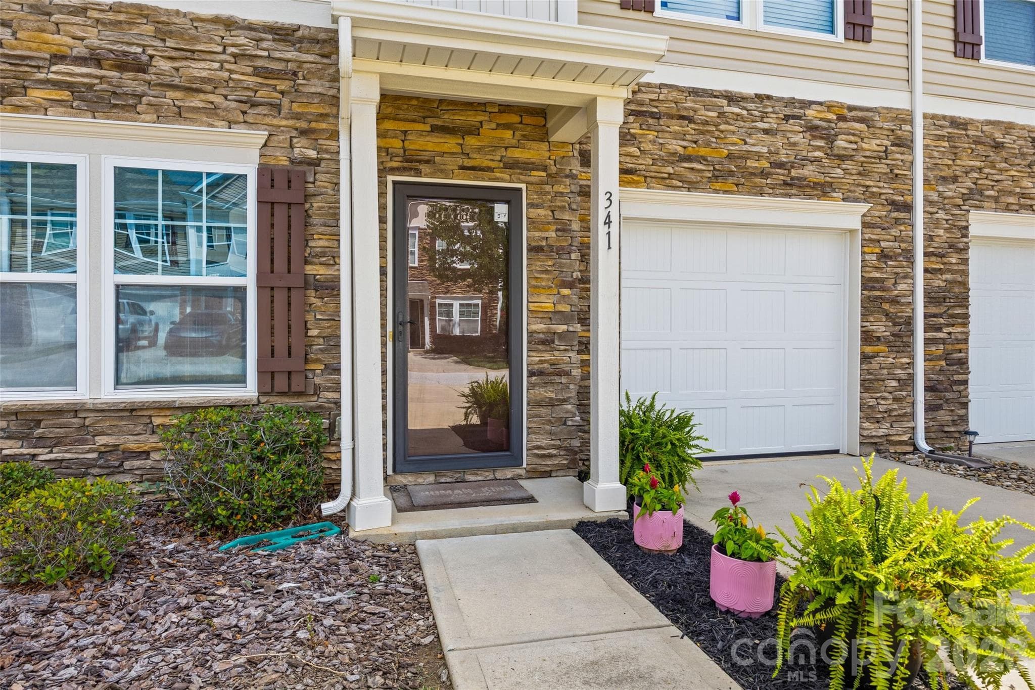 Townhouse at Clover, photo 2 of 30