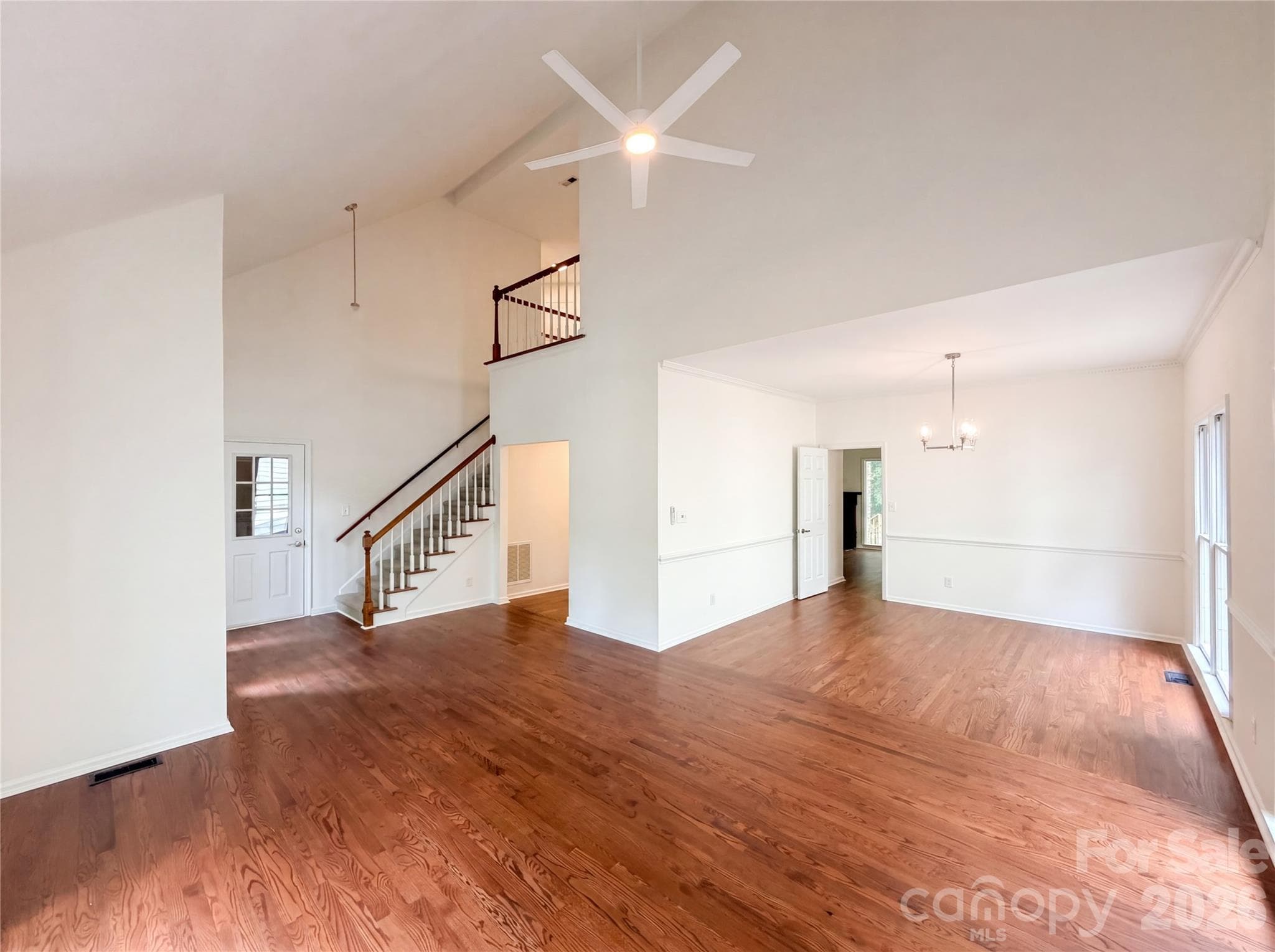 Single Family Residence at 5908 Bookbinders Lane, Charlotte, photo 3 of 21