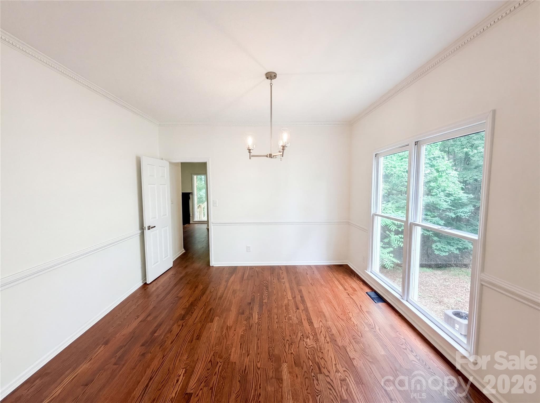Single Family Residence at 5908 Bookbinders Lane, Charlotte, photo 10 of 21