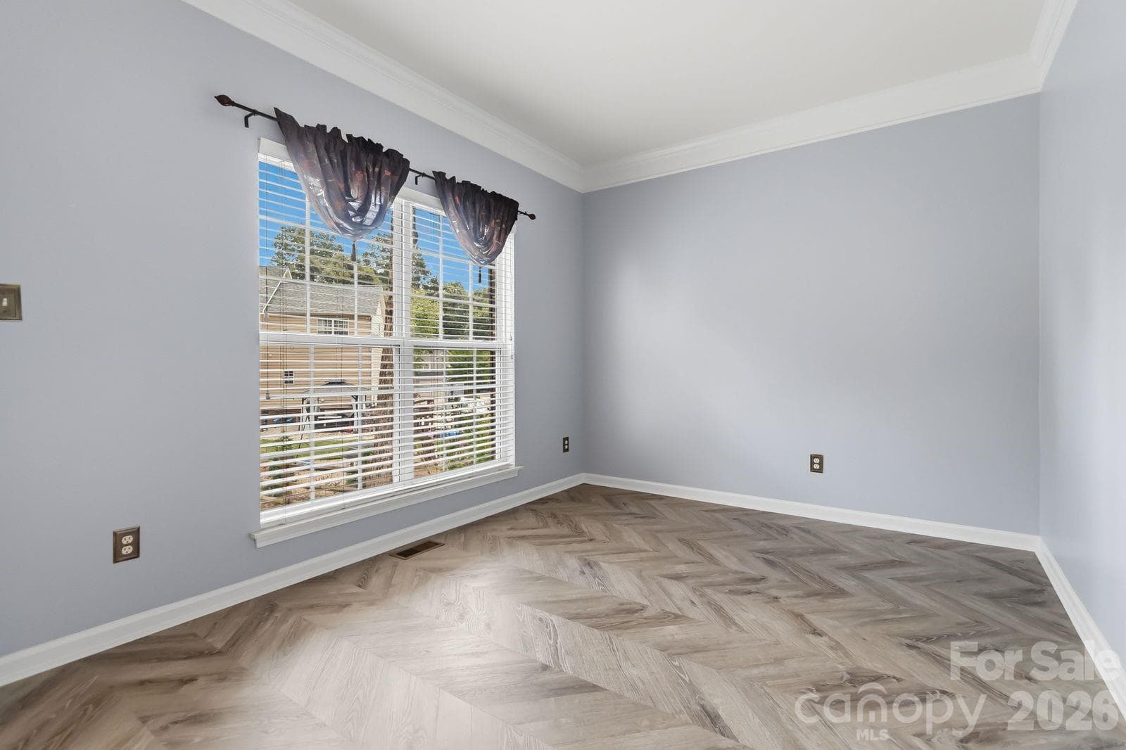 Single Family Residence at 10606 Augustine Hill Lane, Charlotte, photo 4 of 48