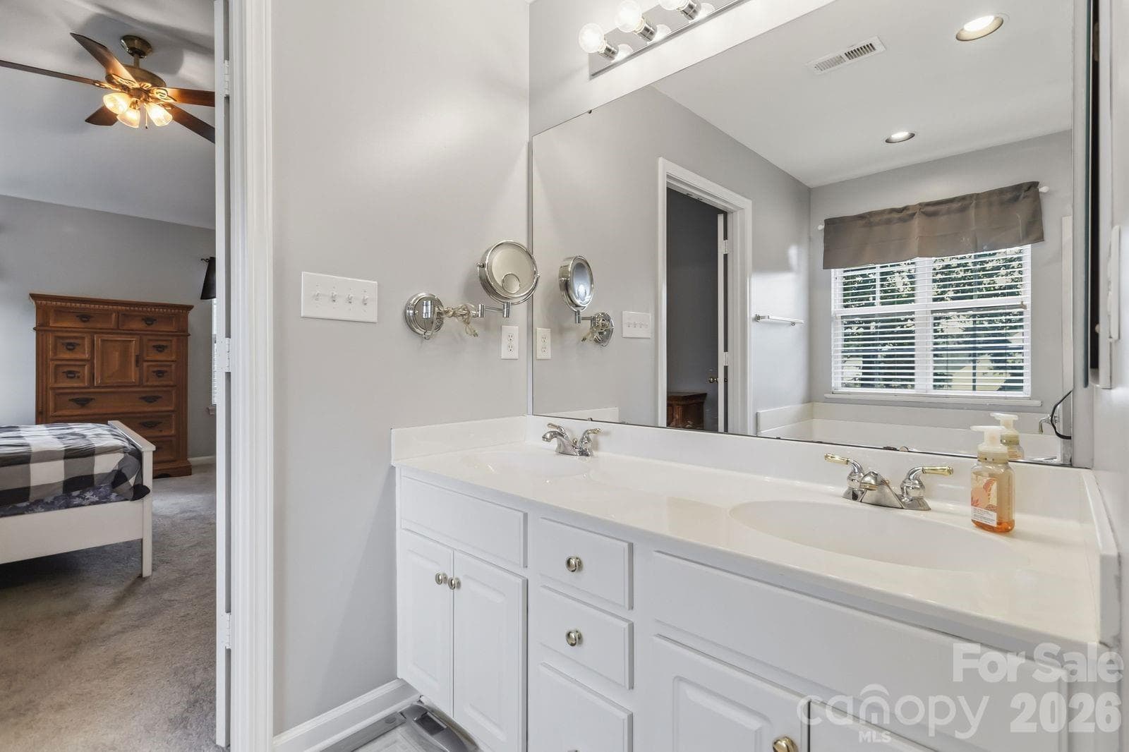 Single Family Residence at 10606 Augustine Hill Lane, Charlotte, photo 22 of 48