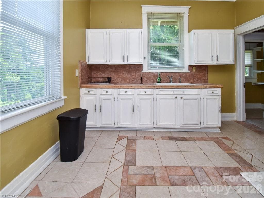 Single Family Residence at Winston Salem, photo 2 of 13