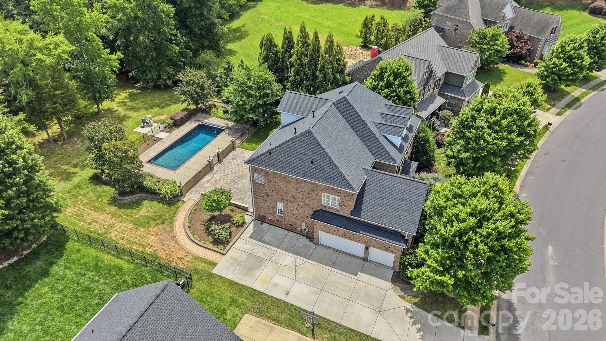 3 car garage - Waxhaw