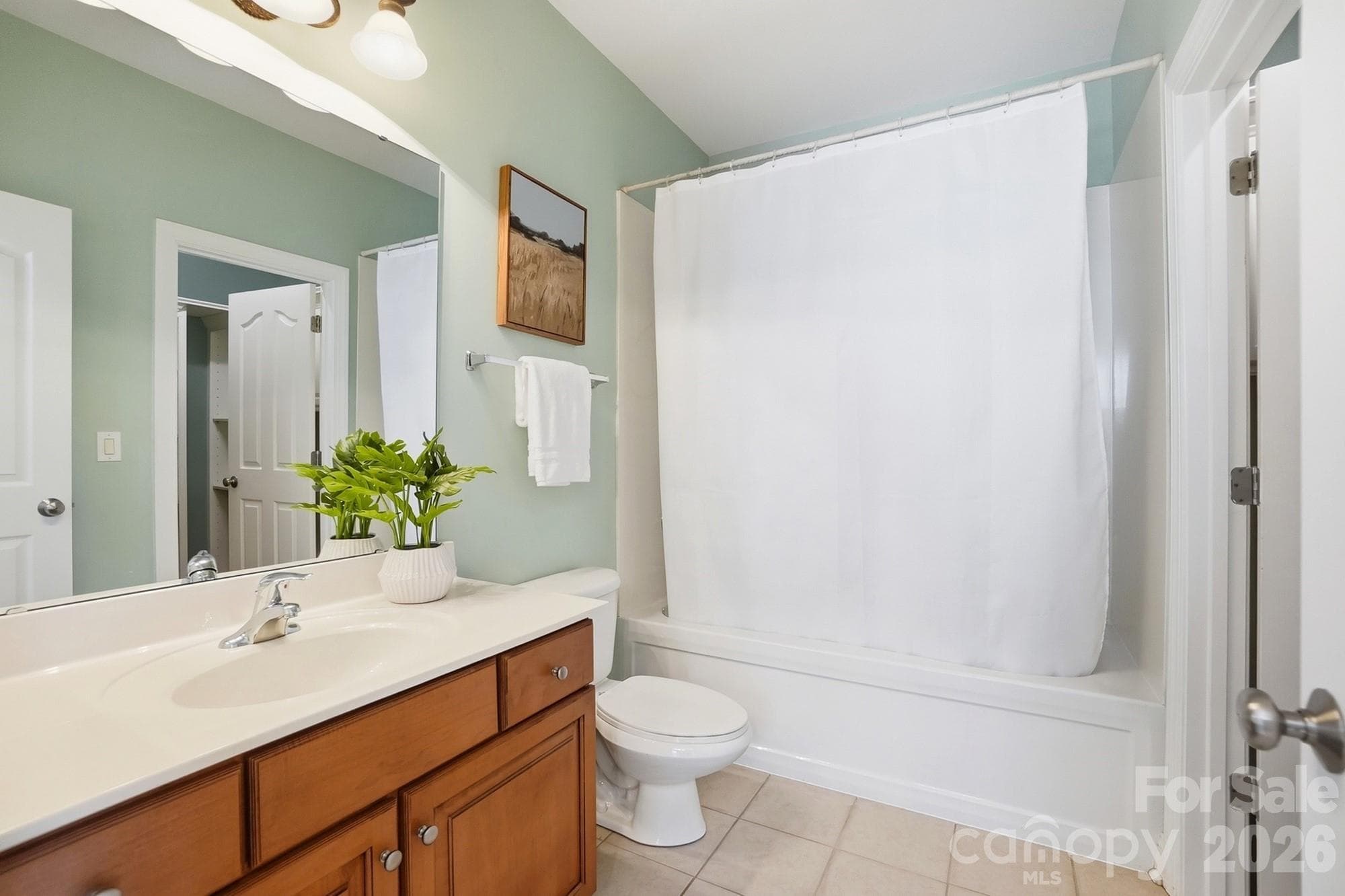 Main floor dedicated full bath - 507 Five Leaf Lane, Waxhaw