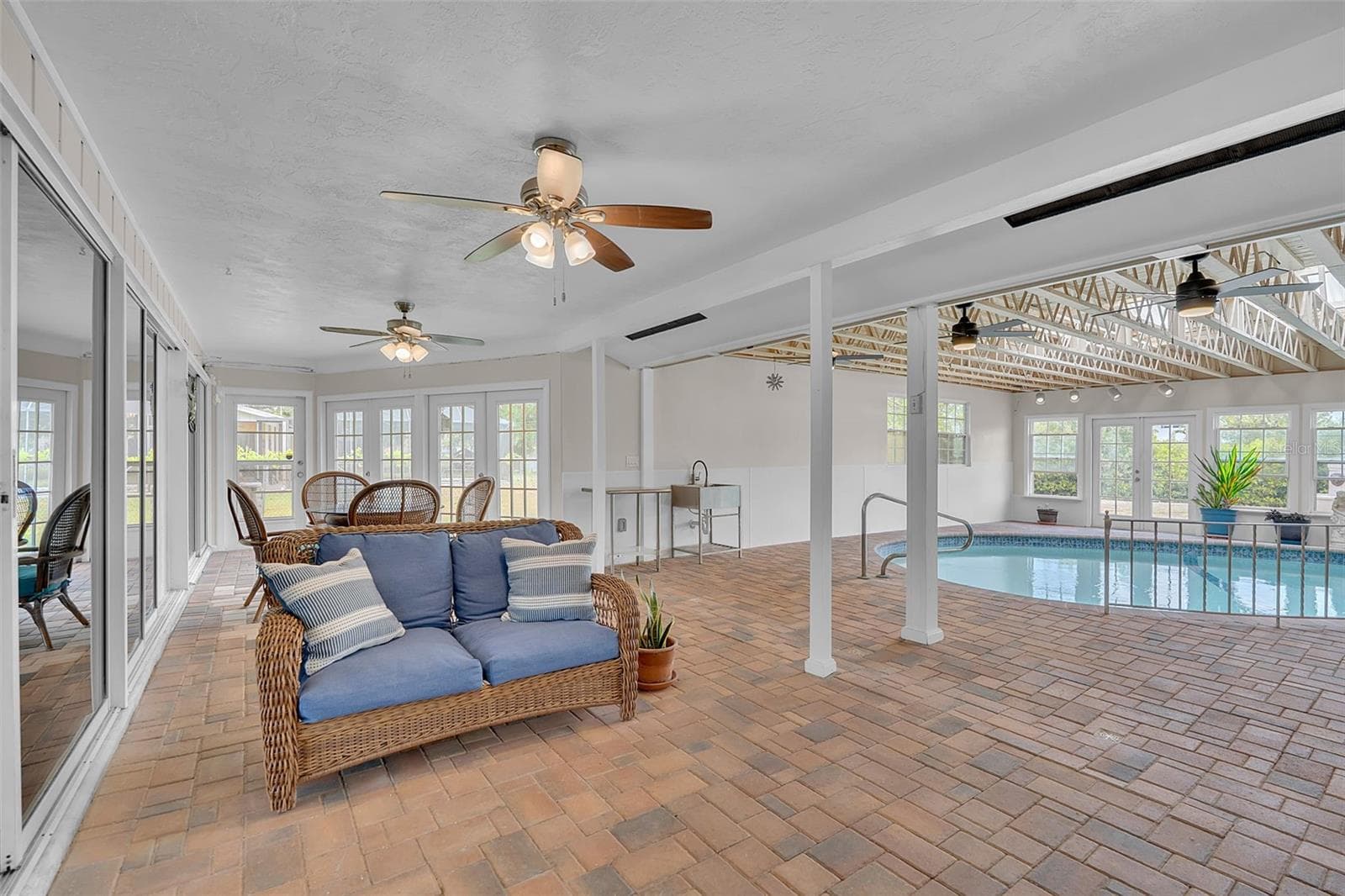 Single Family Residence at 332 SHORE DR, ELLENTON, photo 37 of 66