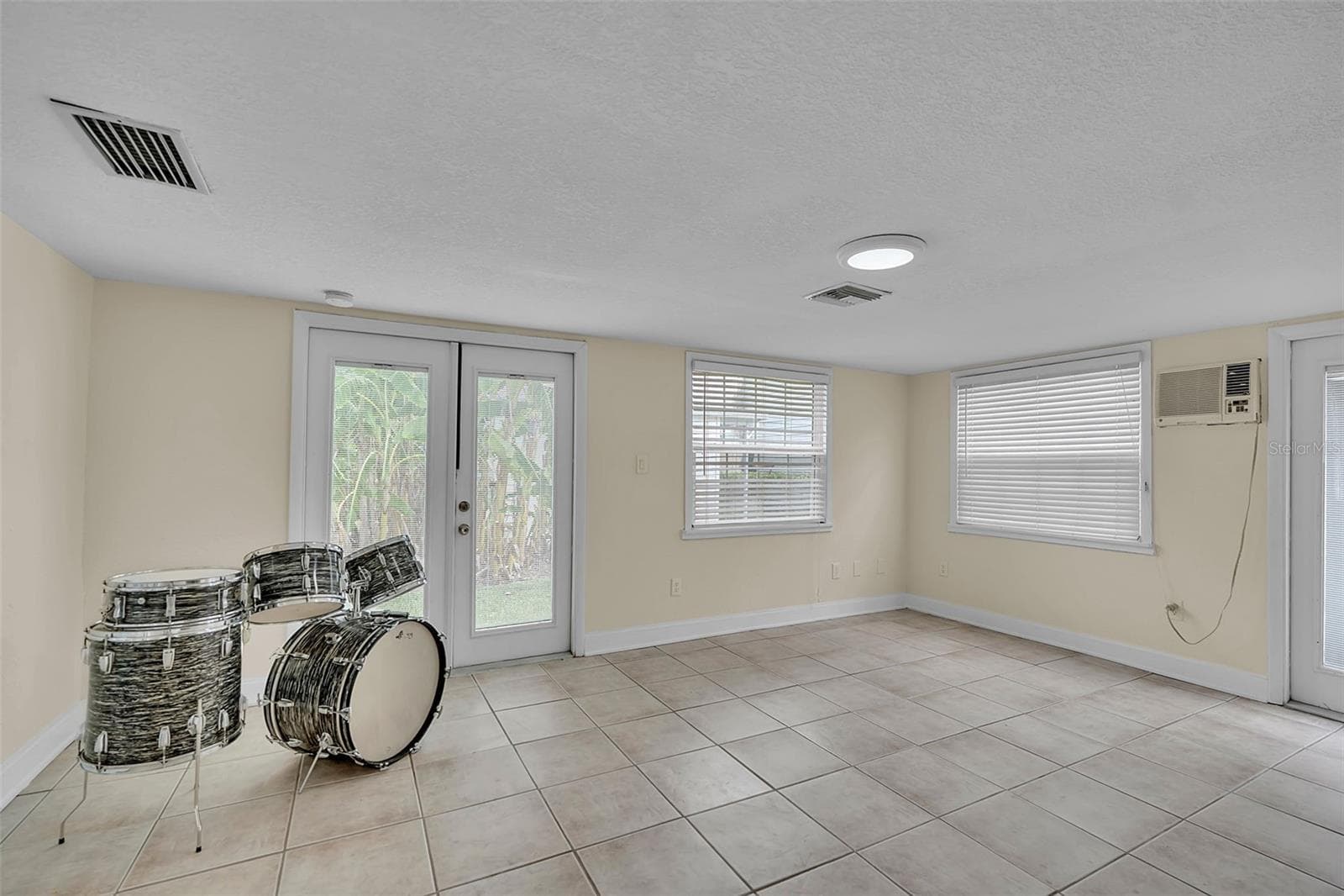 Single Family Residence at 332 SHORE DR, ELLENTON, photo 49 of 66