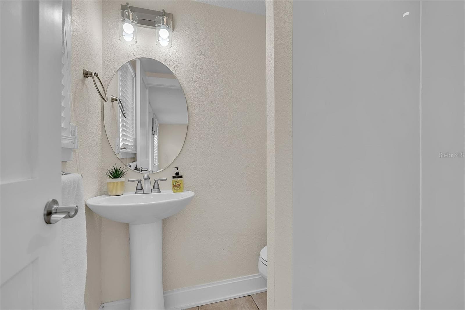 ensuite for guest room 3 - 332 SHORE DR, ELLENTON