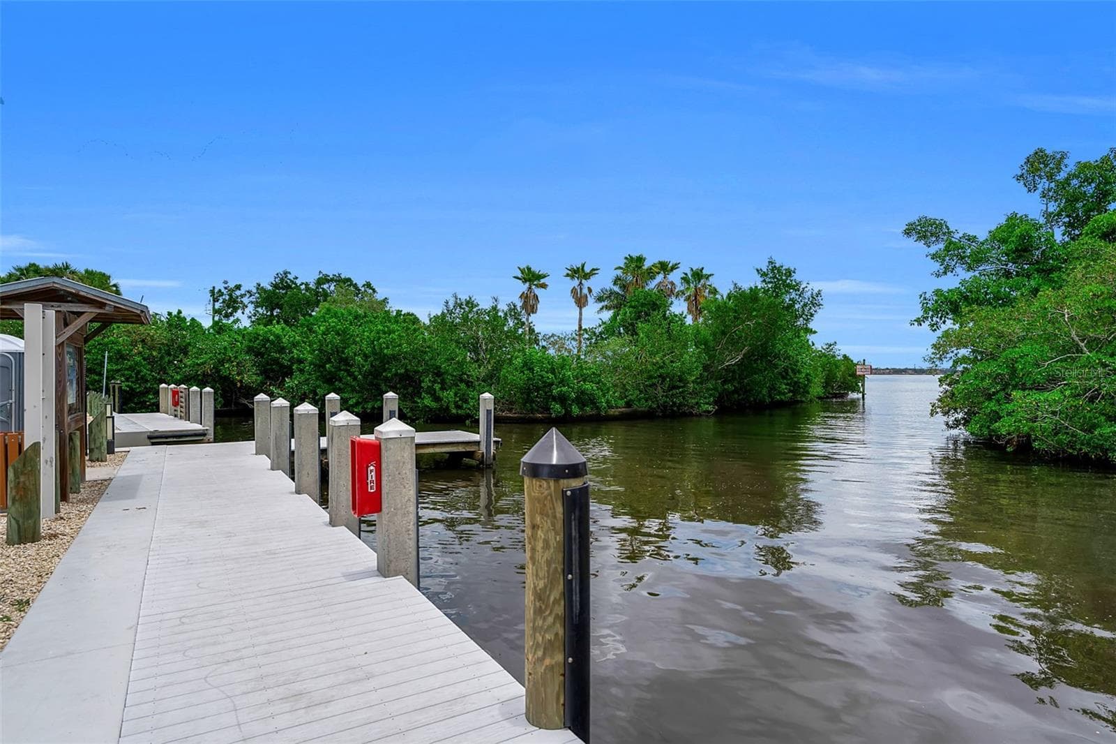 Docks at the community ramp - 332 SHORE DR, ELLENTON