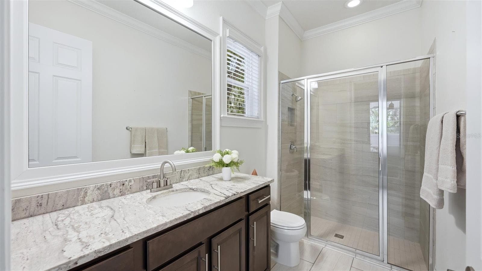 Bath 4 off pool, next to flex room - 1850 MAGNOLIA ST, SARASOTA