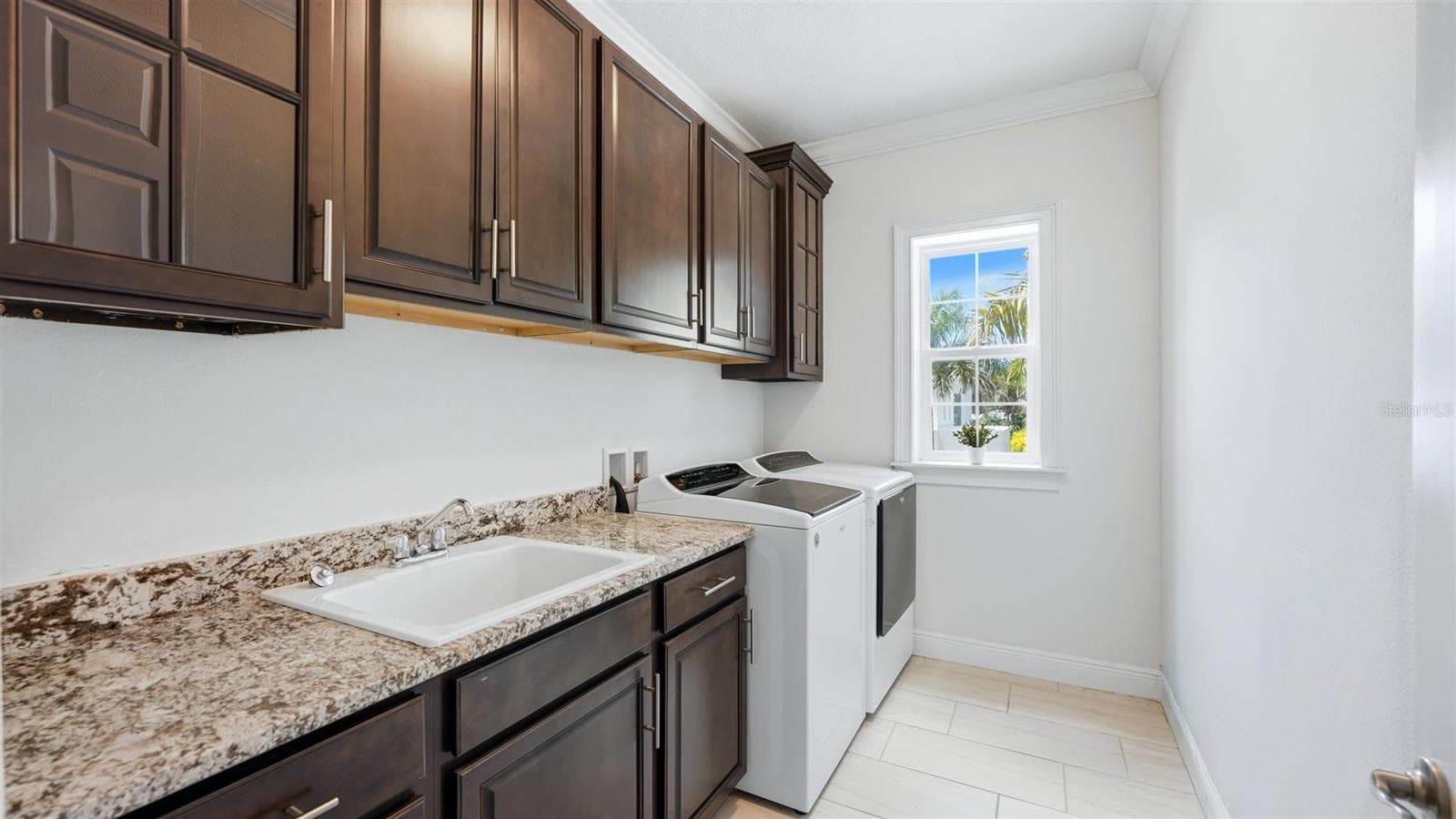 Laundry room upstairs - 1850 MAGNOLIA ST, SARASOTA