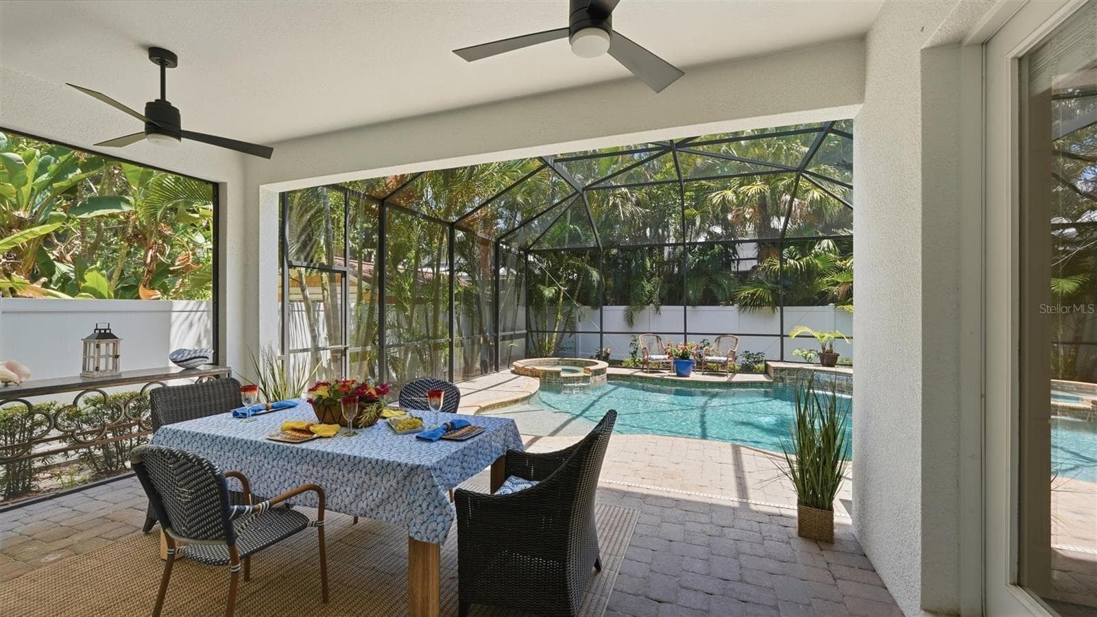 Spacious covered lanai great privacy - 1850 MAGNOLIA ST, SARASOTA