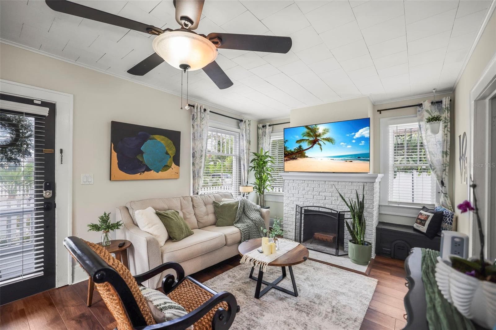 Single Family Residence at 634 6TH ST N, ST PETERSBURG, photo 4 of 56