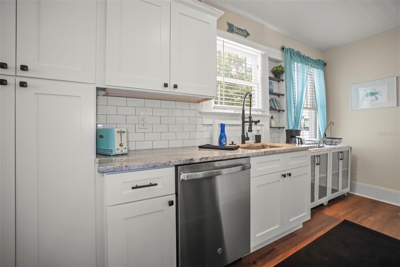 Single Family Residence at 634 6TH ST N, ST PETERSBURG, photo 11 of 56