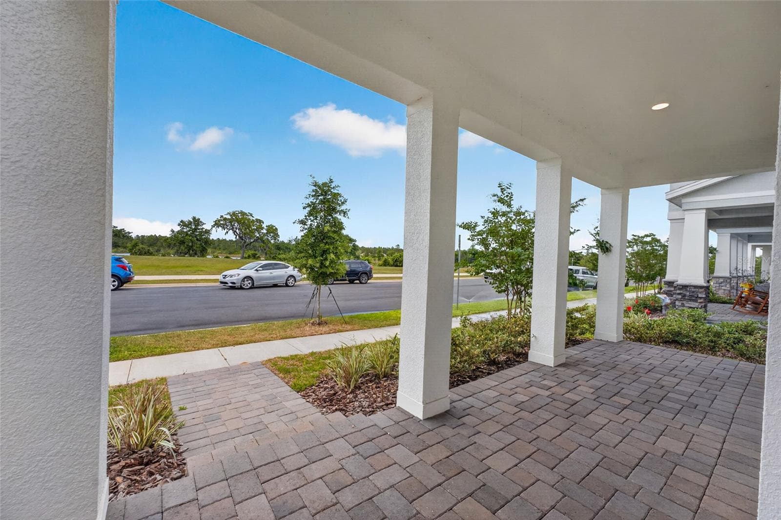 Single Family Residence at 15174 FIELD DAISY DR, WINTER GARDEN, photo 2 of 62