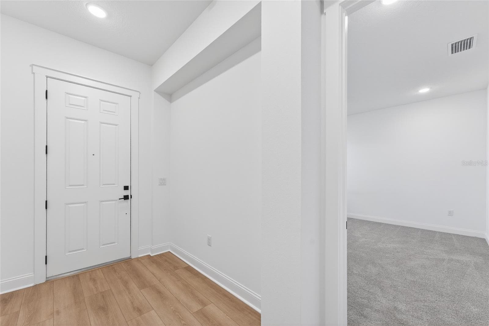 Single Family Residence at 15174 FIELD DAISY DR, WINTER GARDEN, photo 3 of 62