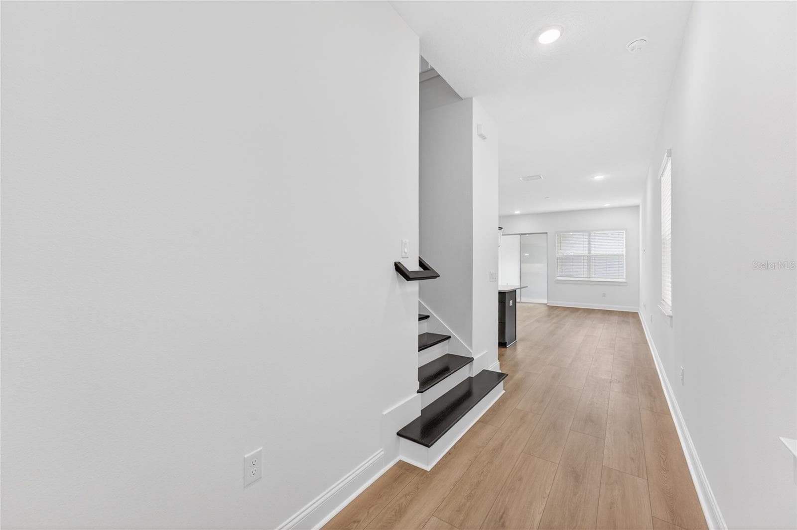 Single Family Residence at 15174 FIELD DAISY DR, WINTER GARDEN, photo 5 of 62
