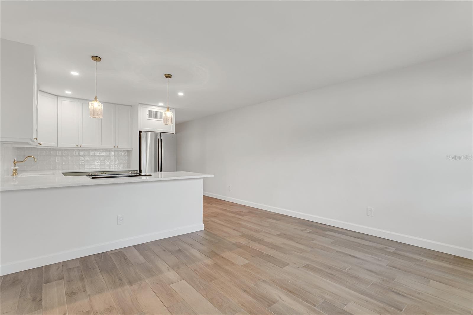 Condominium at 216 36TH AVE N #202B, ST PETERSBURG, photo 4 of 25