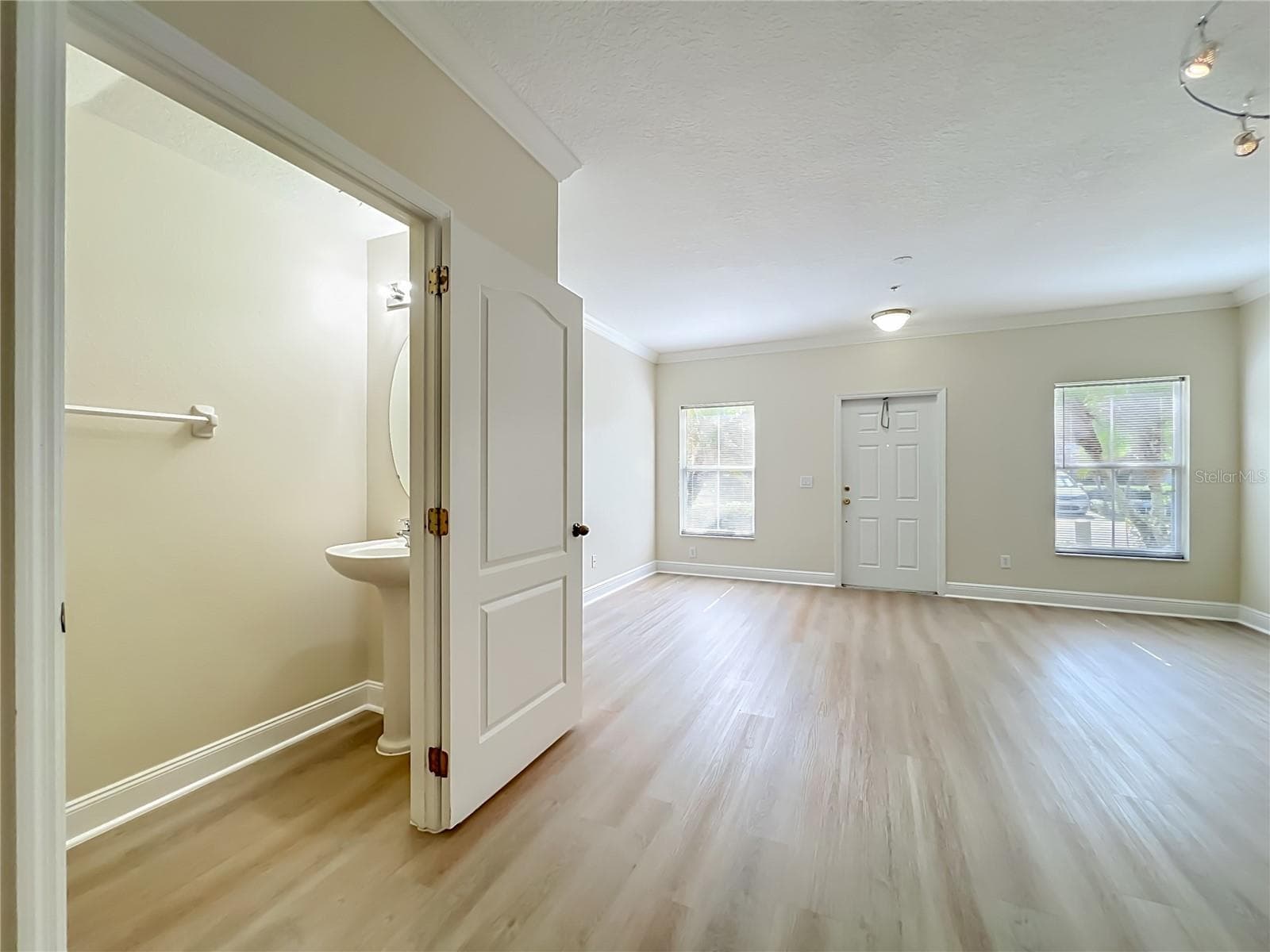 Townhouse at 13232 DANIELS LANDING CIR, WINTER GARDEN, photo 6 of 26