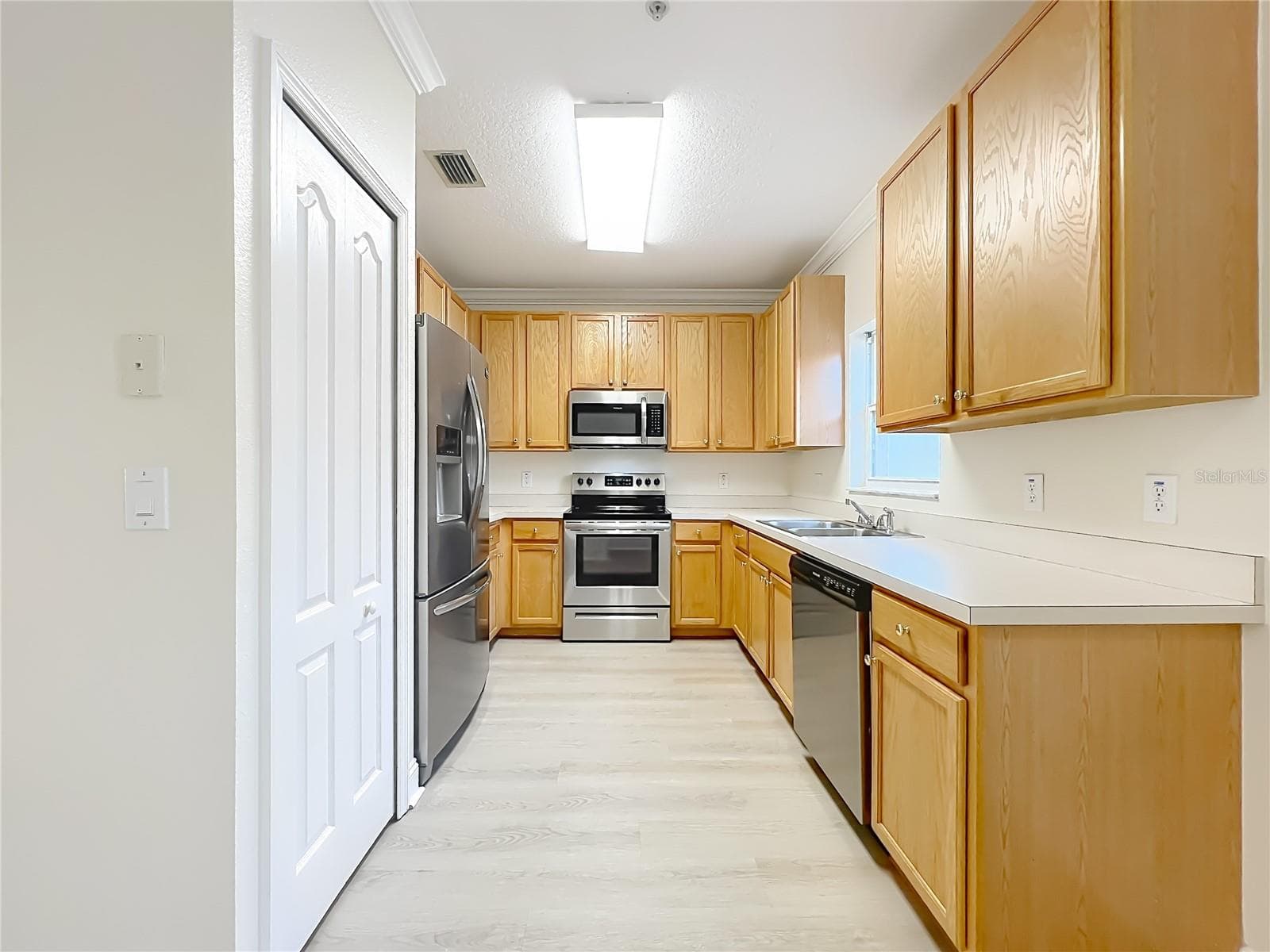 Townhouse at 13232 DANIELS LANDING CIR, WINTER GARDEN, photo 8 of 26
