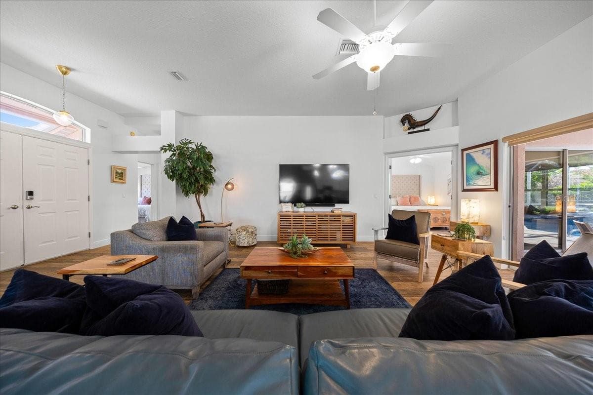 Living Room - VILLAGES SUMTER, THE VILLAGES