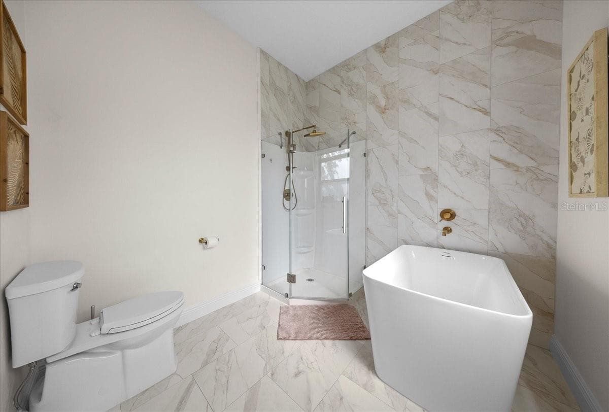 Japanese Soaking Tub - VILLAGES SUMTER, THE VILLAGES