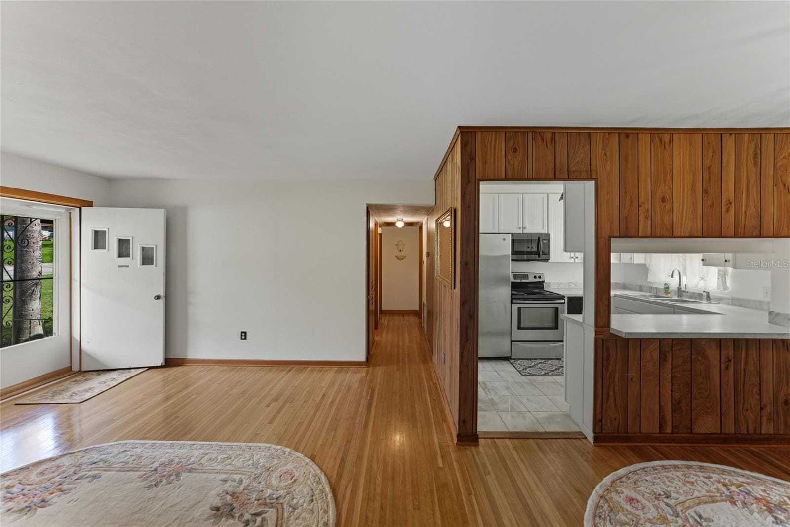 Single Family Residence at 307 GLENDALE ST, LAKELAND, photo 5 of 28