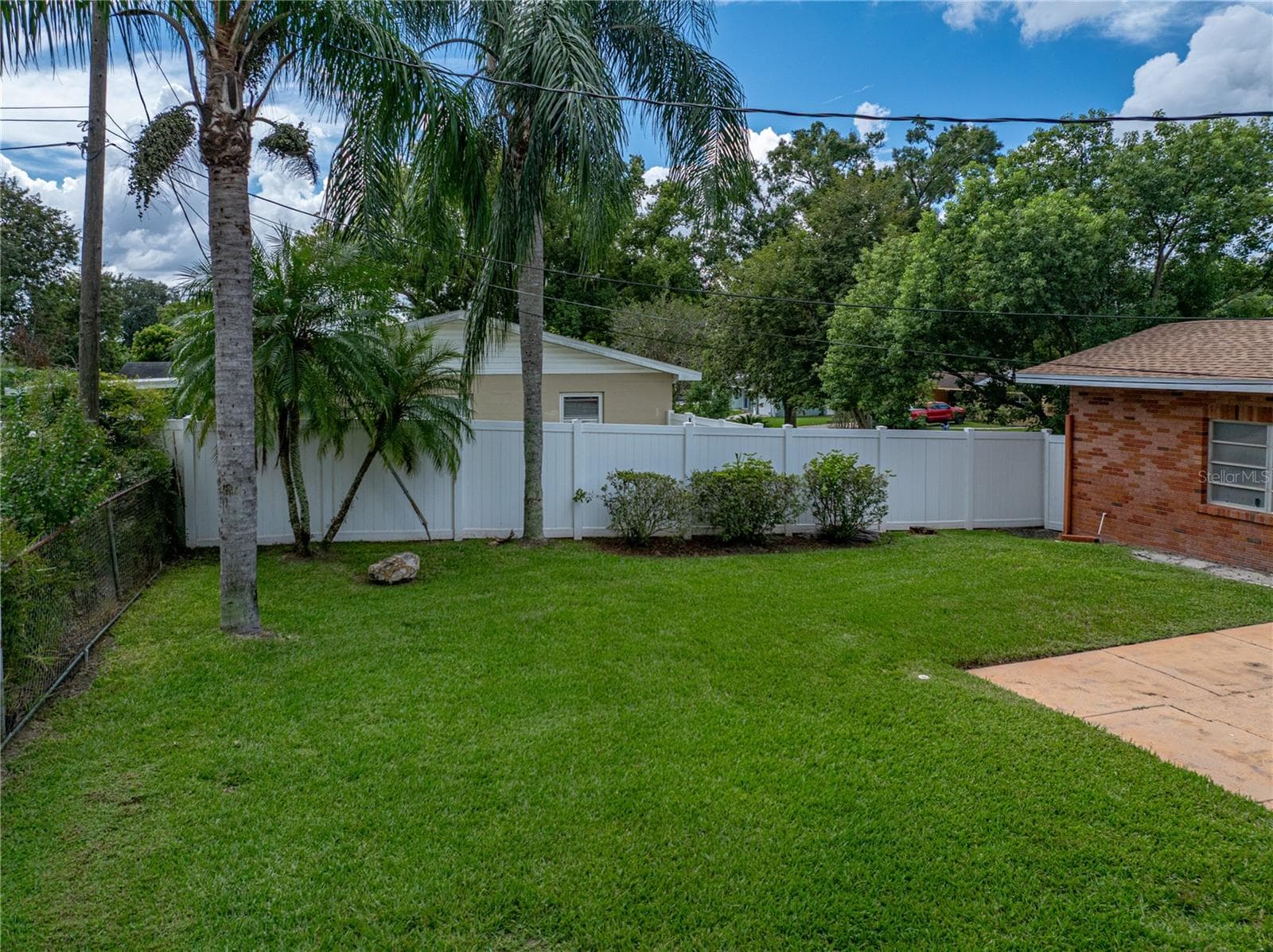 Single Family Residence at 307 GLENDALE ST, LAKELAND, photo 3 of 28
